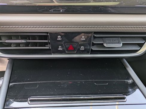 New 2025 Volkswagen Atlas SEL image 27