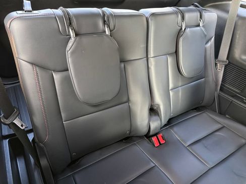 Used 2025 Ford Explorer ST-Line AWD/4WD image 29