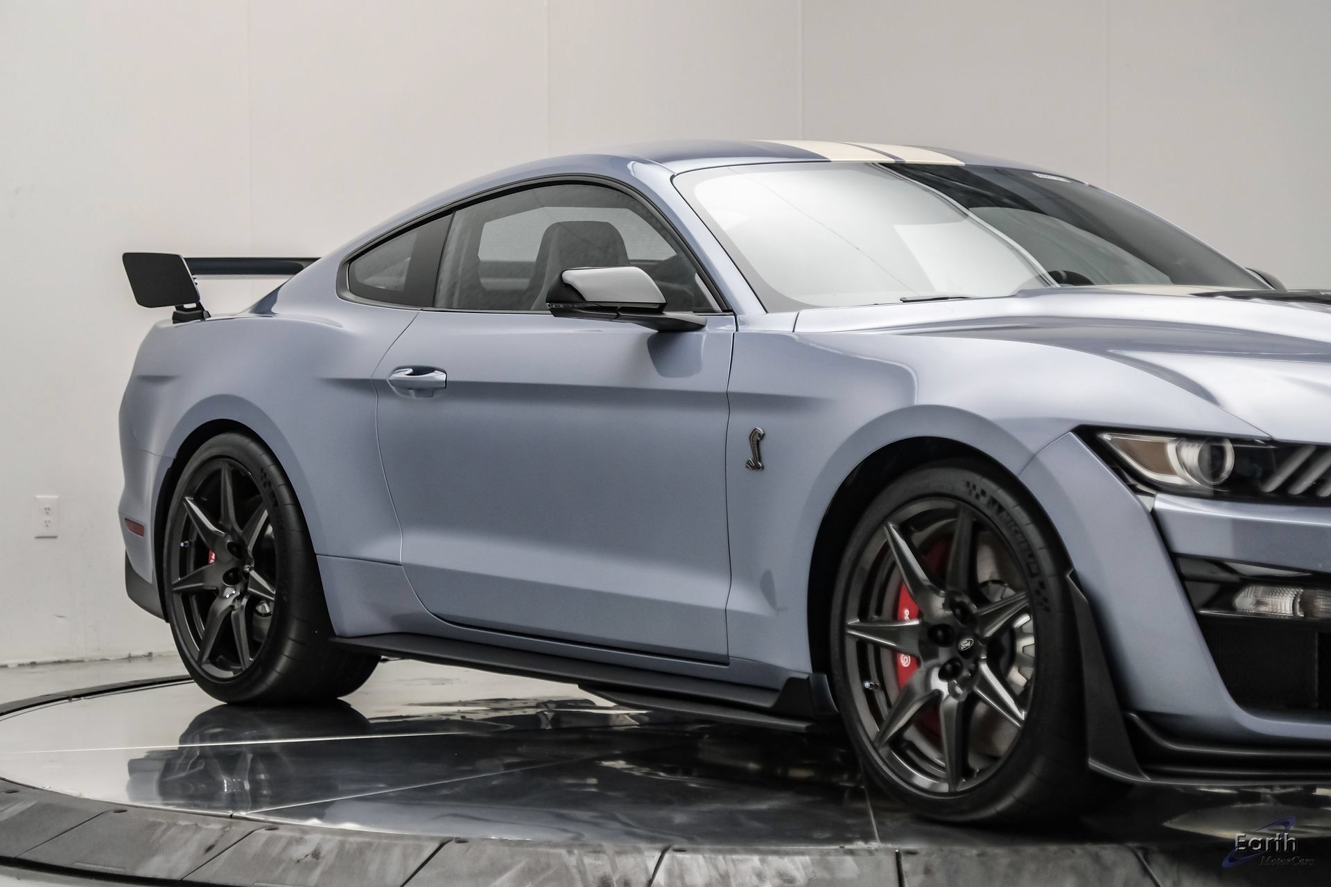 Used 2022 Ford Mustang Shelby GT500 w/ Carbon Fiber Track Pack RWD image 32