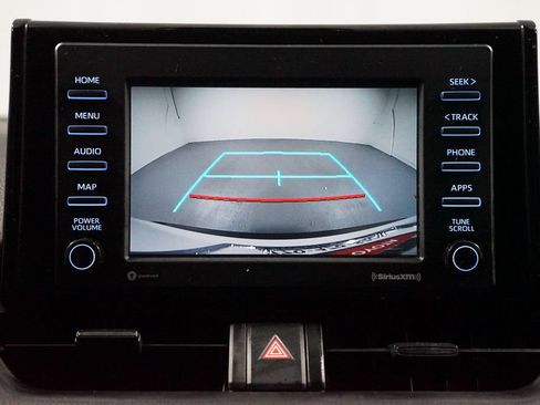 Used 2022 Toyota RAV4 XLE AWD/4WD image 18