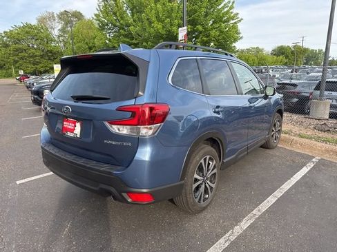 Used 2023 Subaru Forester Limited AWD/4WD image 2