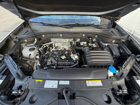 Used 2024 Volkswagen Atlas SE image 32