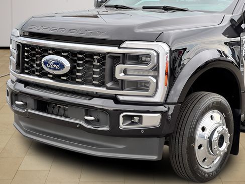 Used 2024 Ford F450 Platinum AWD/4WD image 40