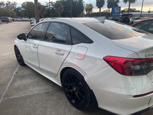 Used 2024 Honda Civic Sport image 5
