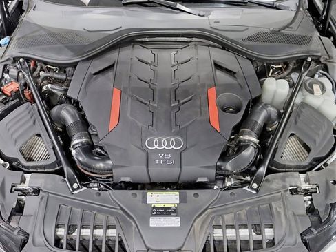 Used 2022 Audi S8 w/ S8 Comfort Plus Package image 45