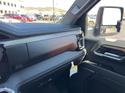 New 2025 GMC Sierra 3500 Denali image 29