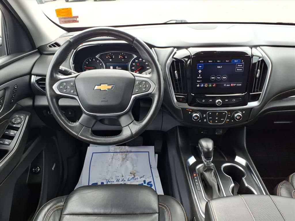 Used 2021 Chevrolet Traverse Premier w/ Redline Edition AWD/4WD image 12