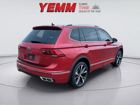 Used 2024 Volkswagen Tiguan SEL R-Line image 9