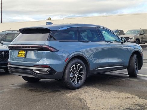 New 2026 Lincoln Nautilus Premier image 4