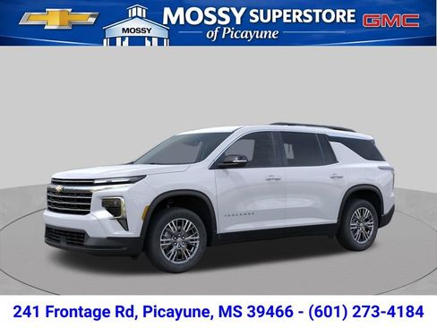 New 2026 Chevrolet Traverse LT w/ Driver Confidence Package FWD image 2