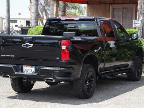 Used 2026 Chevrolet Silverado 1500 LT Trail Boss w/ LT Trail Boss Premium Package AWD/4WD image 9