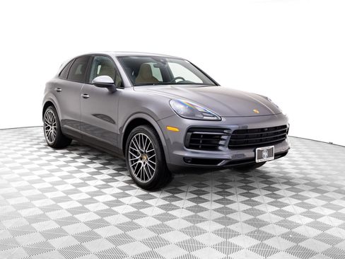 Certified 2023 Porsche Cayenne image 6