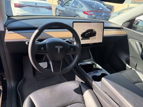 Used 2022 Tesla Model Y Performance image 28