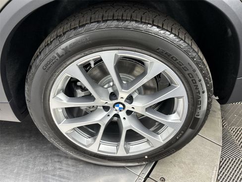 New 2026 BMW X5 xDrive40i w/ Climate Comfort Package image 27