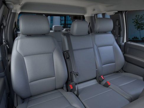 New 2025 Ford F550 4x4 SuperCab Super Duty image 10