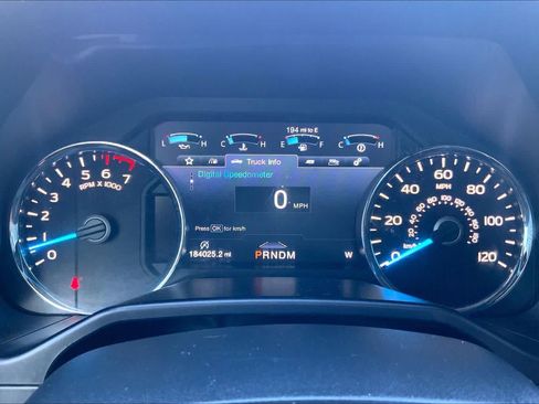 Used 2017 Ford F150 Platinum w/ Equipment Group 701A Luxury AWD/4WD image 26