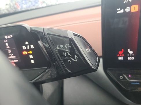 Used 2022 Volkswagen ID.4 Pro S image 27