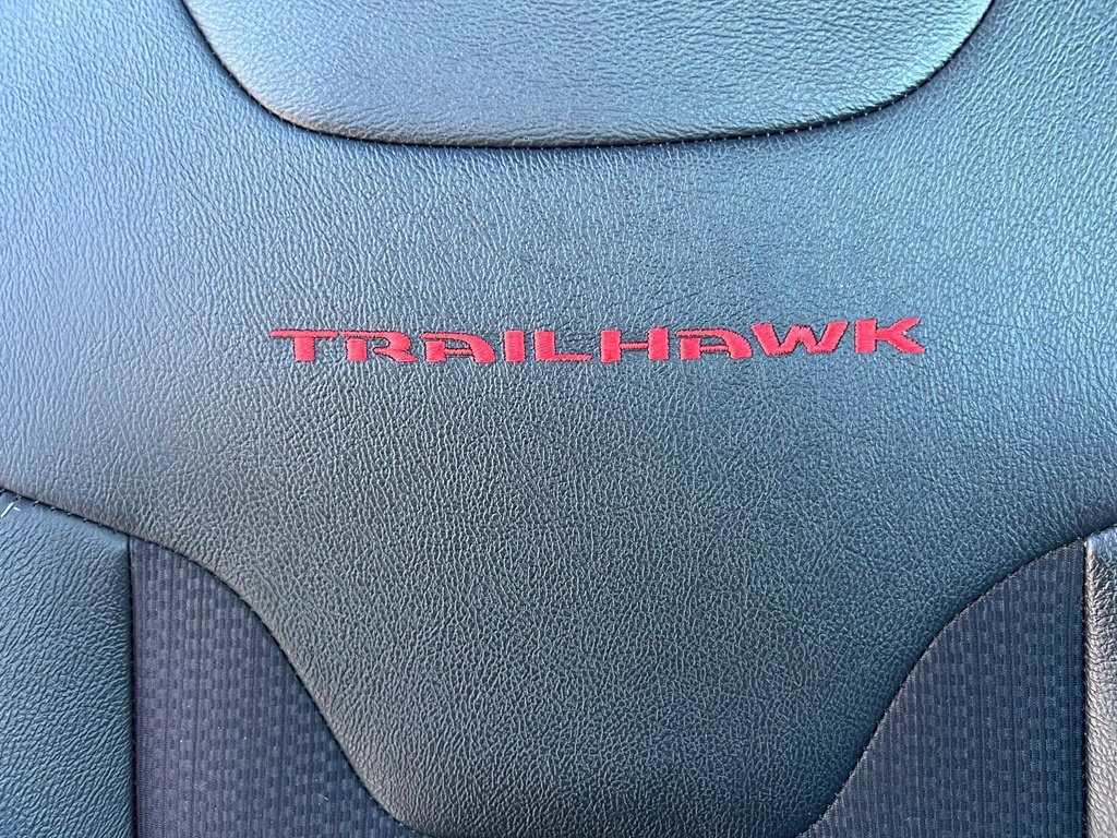 Used 2023 Jeep Compass Trailhawk AWD/4WD image 40