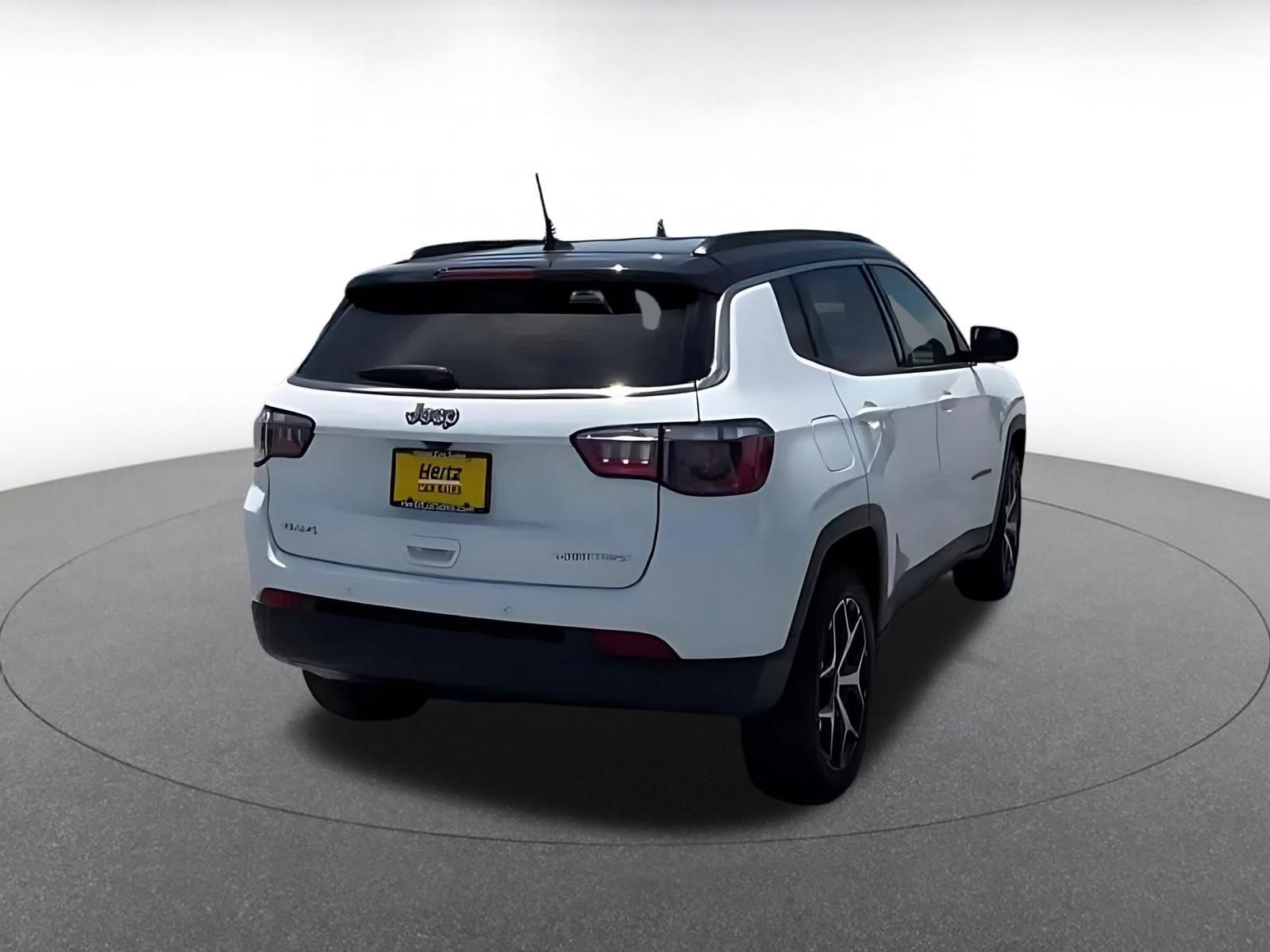 Used 2025 Jeep Compass Limited AWD/4WD image 12
