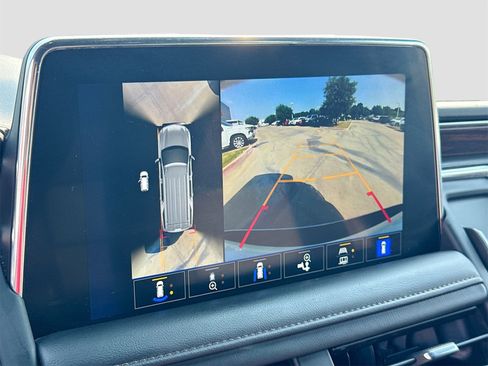 Used 2023 Chevrolet Suburban High Country w/ Premium Package image 13