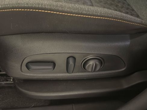 Used 2024 Chevrolet Equinox LT AWD/4WD image 6