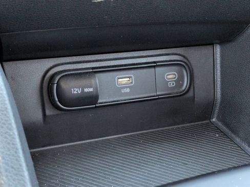Certified 2025 Kia Sportage LX FWD image 21