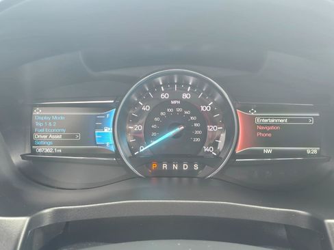 Used 2018 Ford Explorer XLT w/ Equipment Group 202A AWD/4WD image 8