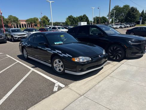 Used 2001 Chevrolet Monte Carlo SS FWD image 2