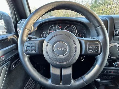 Used 2012 Jeep Wrangler Unlimited Sport image 19