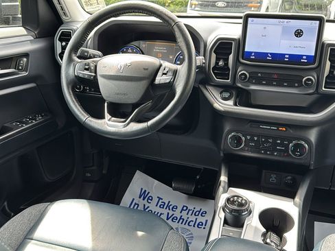 Used 2022 Ford Bronco Sport Outer Banks w/ Tech Package AWD/4WD image 18
