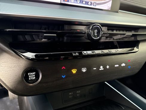 Used 2025 Nissan Murano Platinum w/ Cargo Package image 9