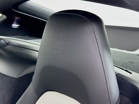 Used 2025 Porsche 718 Cayman image 15