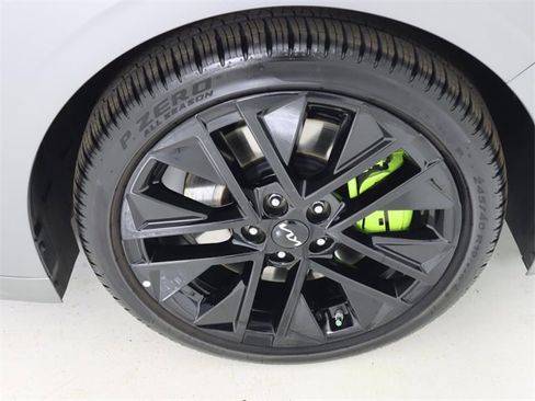 Used 2025 Kia K5 GT w/ GT1 Package image 9