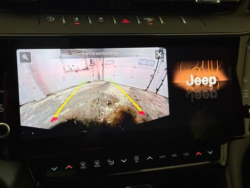 New 2026 Jeep Grand Cherokee Altitude image 41