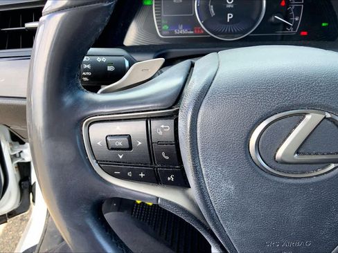 Used 2022 Lexus ES 300h w/ Premium Package image 25