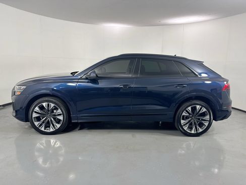Used 2025 Audi Q8 Premium Plus w/ Premium Plus Package AWD/4WD image 2