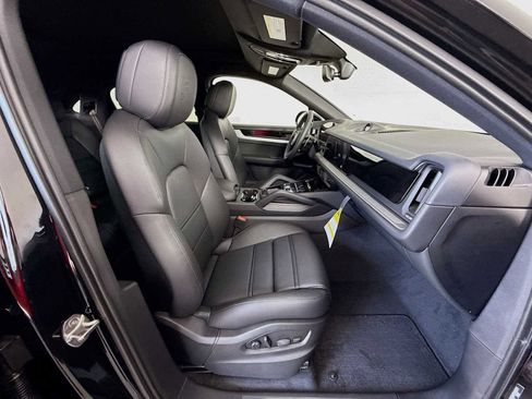 New 2026 Porsche Cayenne S image 21