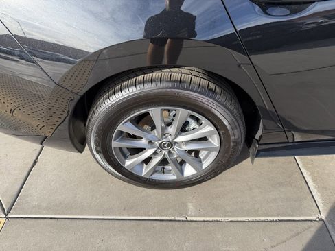 Used 2025 MAZDA MAZDA3 s image 15