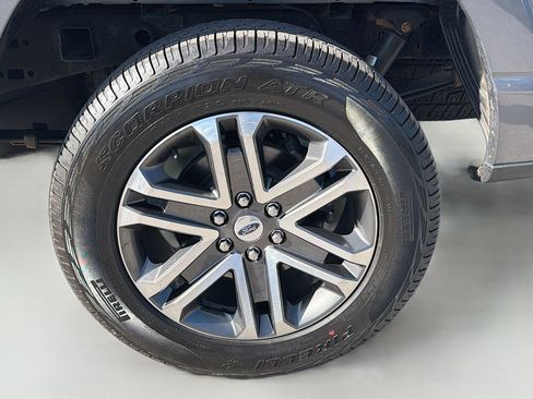 Used 2022 Ford F150 XLT w/ Max Trailer Tow Package image 38