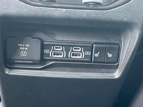 Used 2023 Jeep Grand Cherokee Limited AWD/4WD image 32