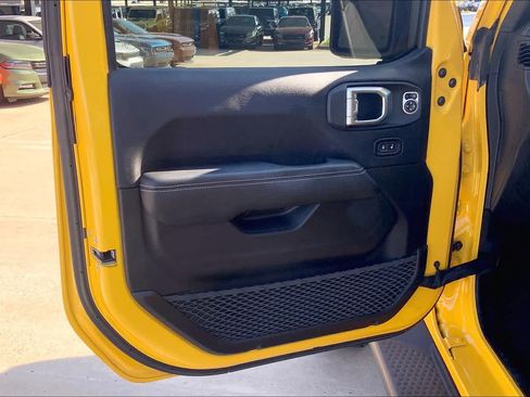Used 2018 Jeep Wrangler Unlimited Rubicon AWD/4WD image 21