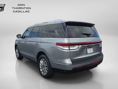 Used 2024 Lincoln Navigator Premiere AWD/4WD image 3