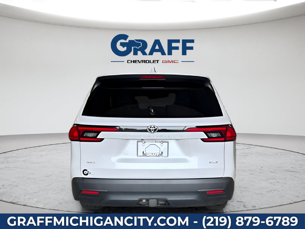 Used 2024 Toyota Grand Highlander AWD image 4