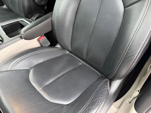 Used 2022 Chrysler Pacifica Touring-L FWD image 31