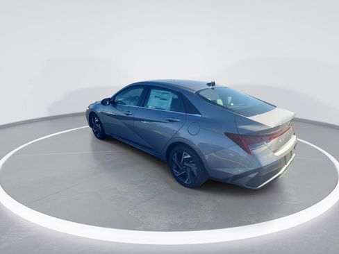 New 2026 Hyundai Elantra Limited FWD image 6