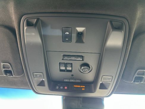 Used 2020 Cadillac Escalade ESV Platinum image 23