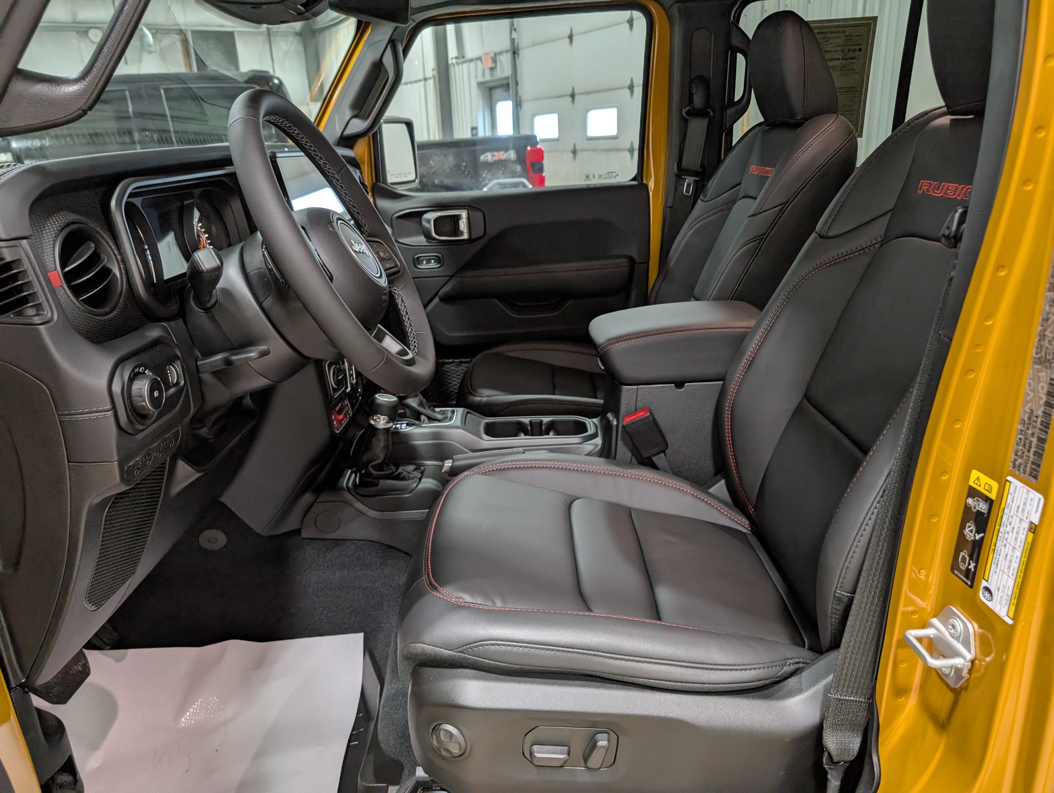 Used 2026 Jeep Wrangler Unlimited Rubicon AWD/4WD image 14