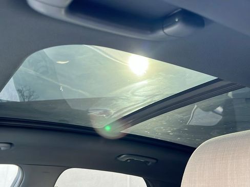 Used 2025 Genesis Electrified GV70 Advanced image 35