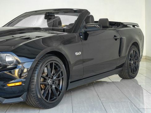 Used 2011 Ford Mustang GT Premium w/ Brembo Brake Pkg RWD image 70