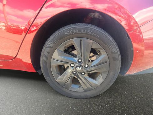 Used 2023 Hyundai Elantra SEL image 7